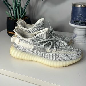 Yeezy Boost 350 V2